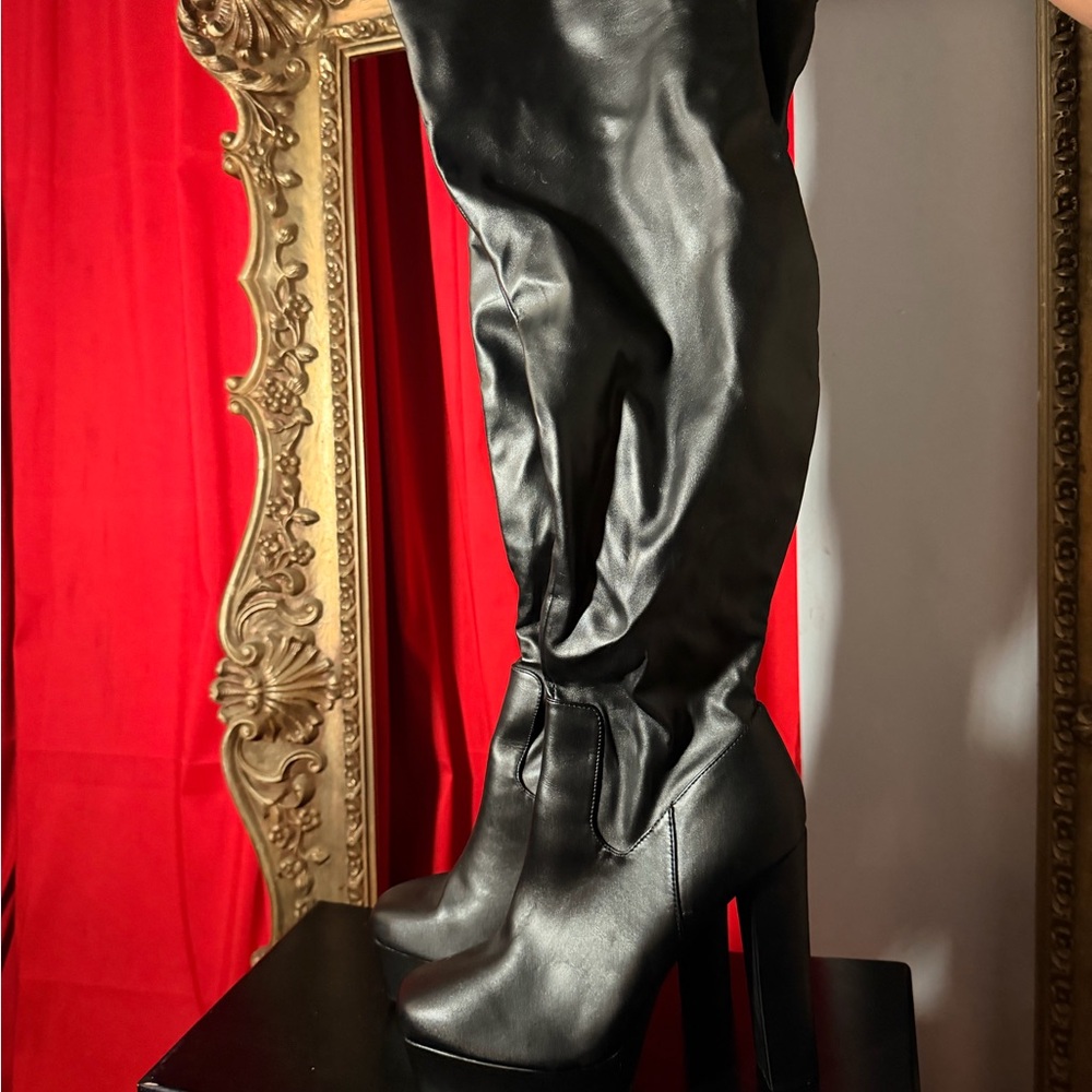 Black Knee-High Women's Boots Size 10